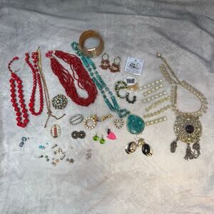 Huge Lot Mostly Vintage Some New Costume Jewelry Need Repair Necklaces Brooches